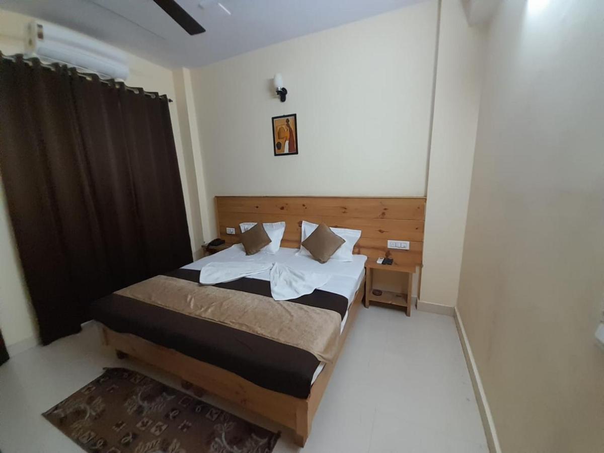 Hotel Krishna Rishīkesh Eksteriør billede