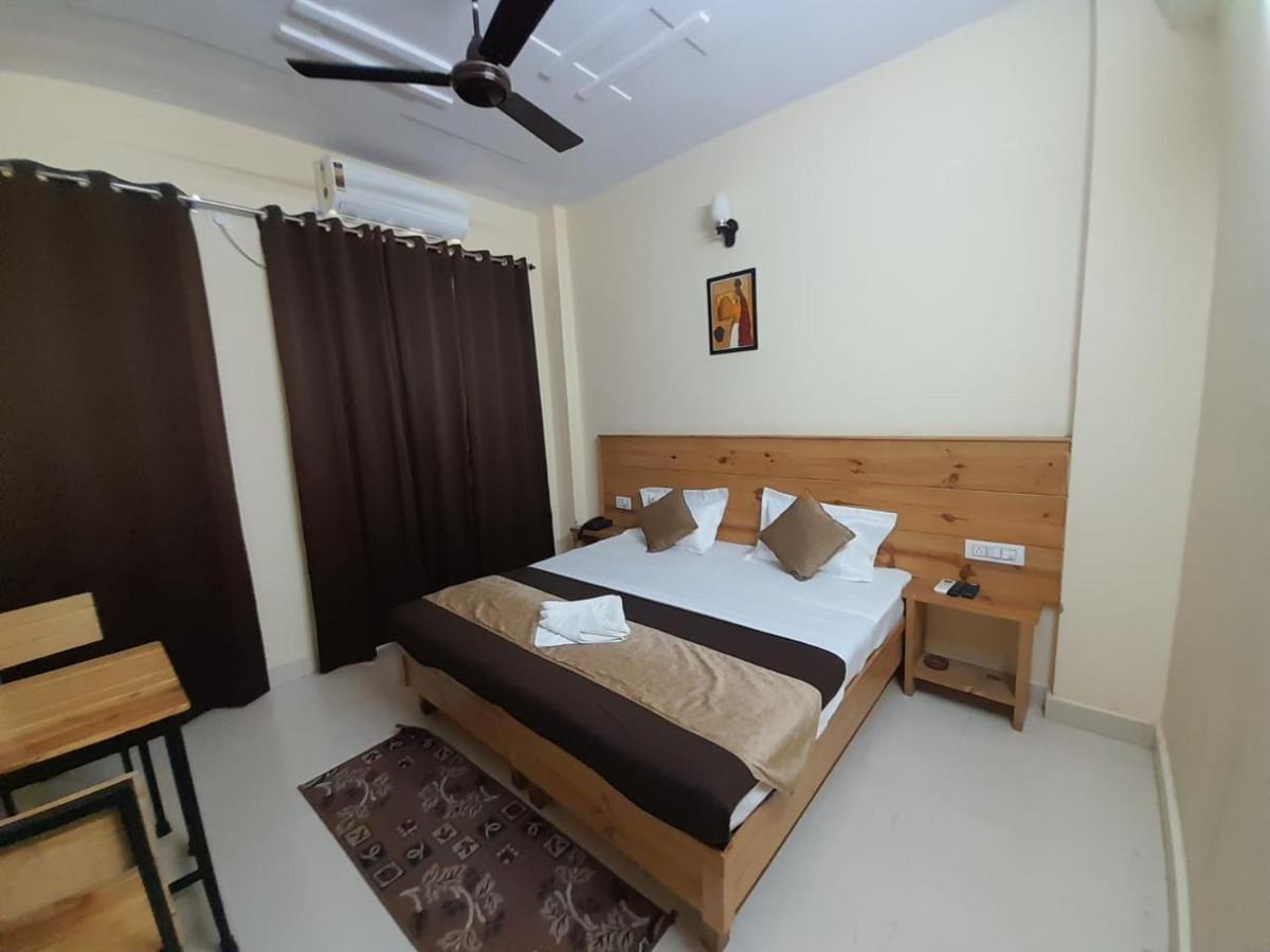 Hotel Krishna Rishīkesh Eksteriør billede