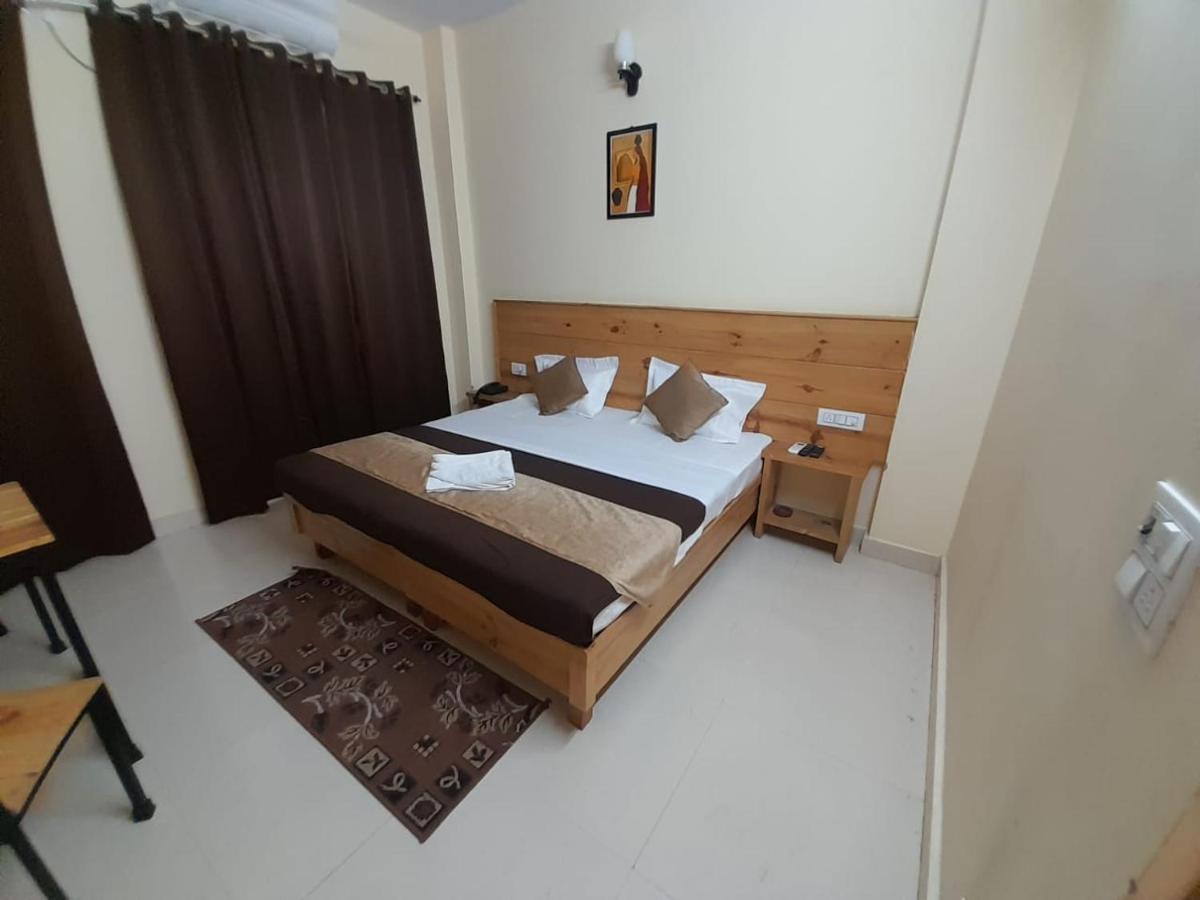 Hotel Krishna Rishīkesh Eksteriør billede
