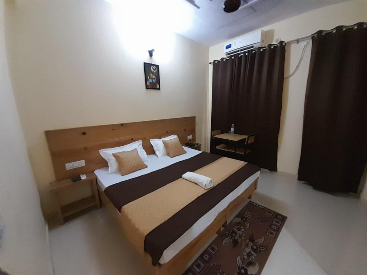 Hotel Krishna Rishīkesh Eksteriør billede